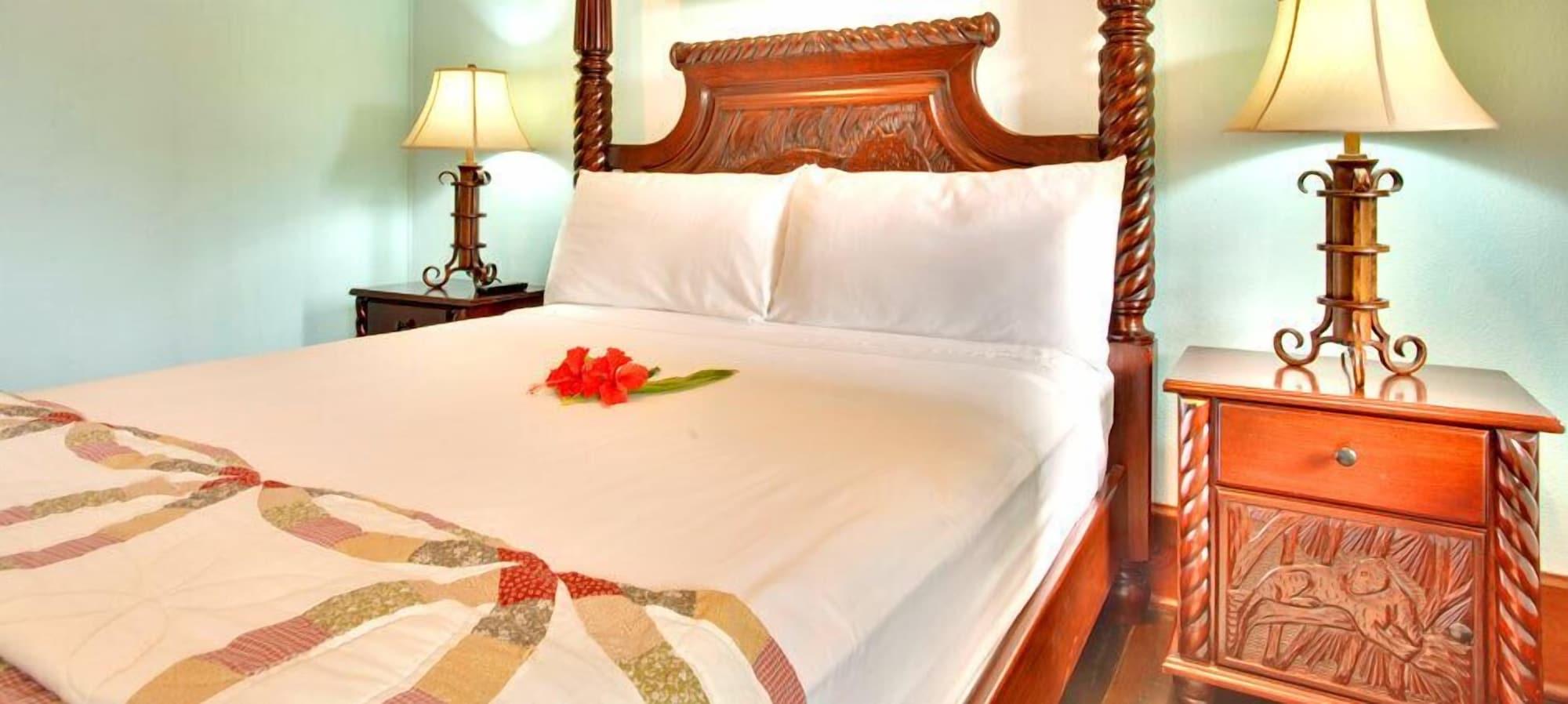 Mahogany Hall San Ignacio Esterno foto