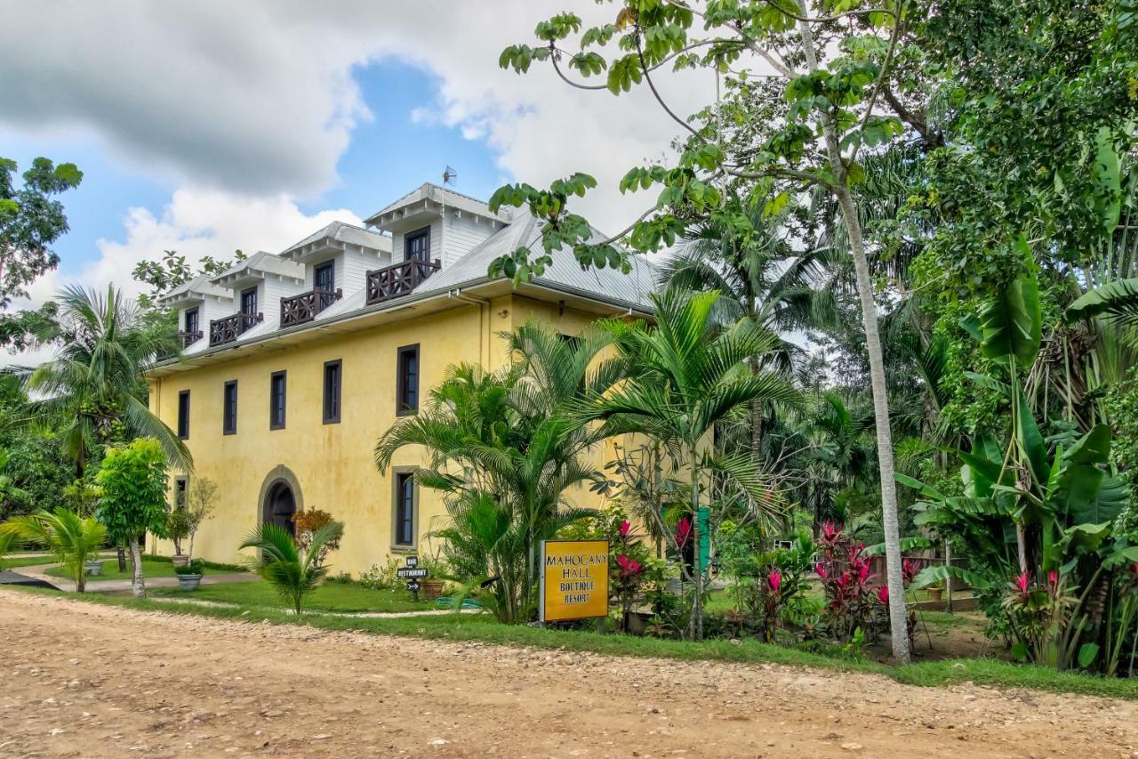 Mahogany Hall San Ignacio Esterno foto