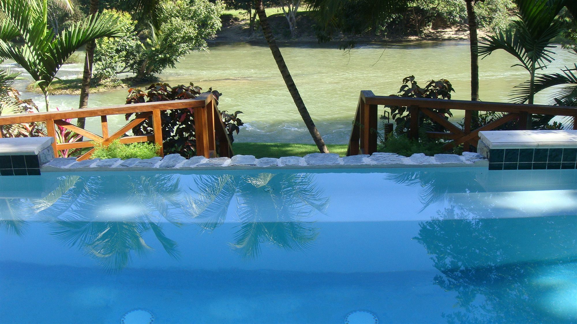Mahogany Hall San Ignacio Esterno foto